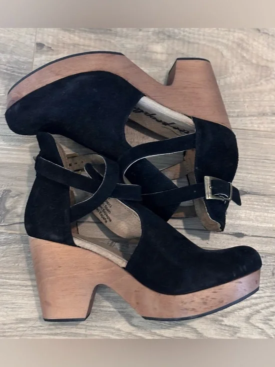 Free People Cedar Clog – Size 37 (US 6.5) Suede Platform Clogs - Picture 2 of 8